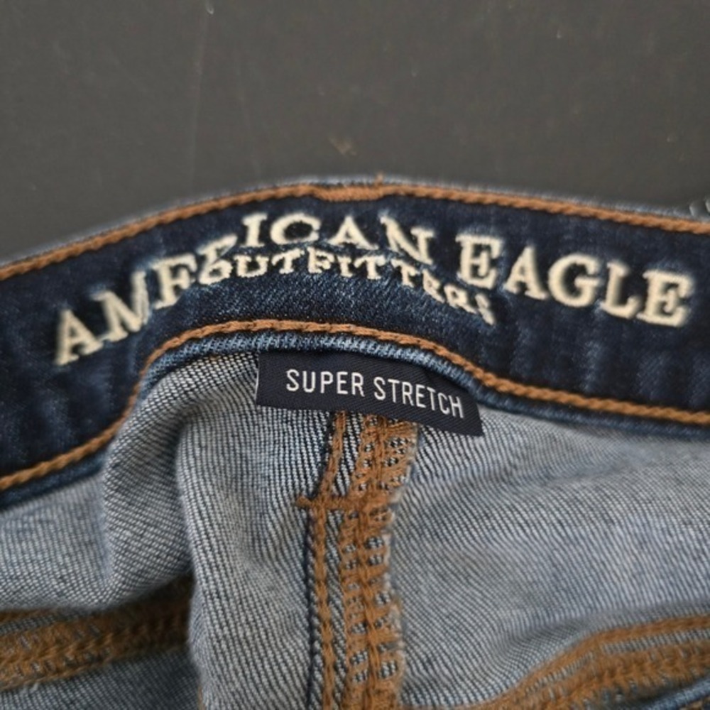 American Eagle Denim Shortie Shorts Dark Wash Cuffed Hem Women's Size 6 - Picture 4 of 8